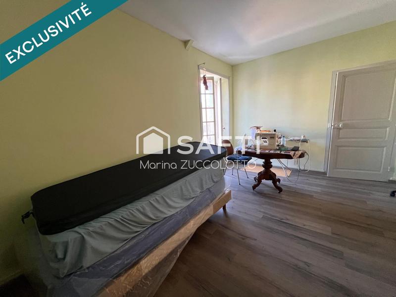 Maison - 221 m² - 10 pièces
