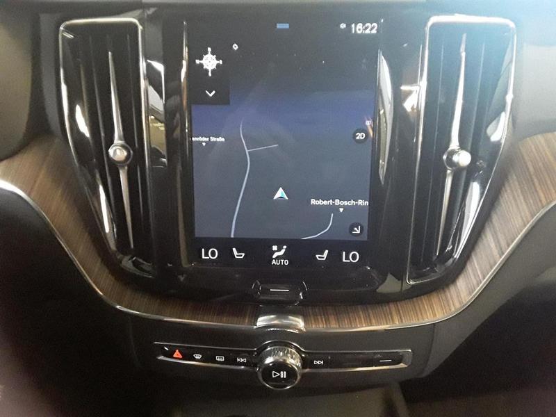 Volvo Xc60 Volvo D4 190 Ch Momentum Pro Geartronic