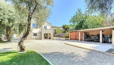 Villa - 230 m² - 7 pièces