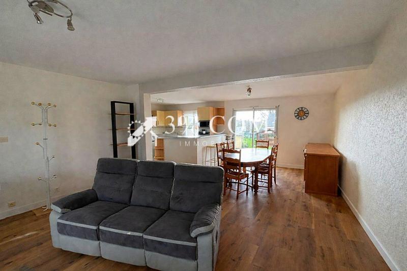 Maison - 97 m² - 5 pièces