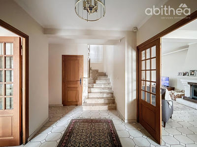 Maison - 137 m² - 6 pièces