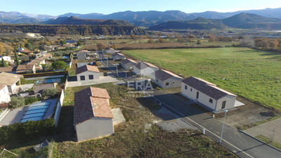 Terrain - 692 m²