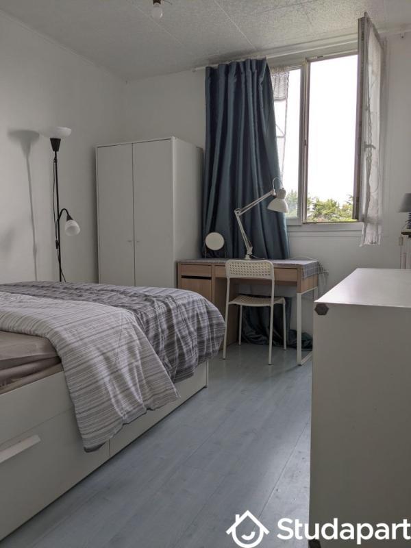 Chambre - 11 m² - 1 pièce