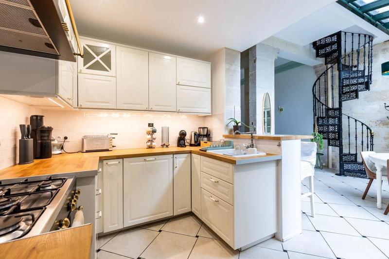 Hôtel particulier - 265 m² - 8 pièces