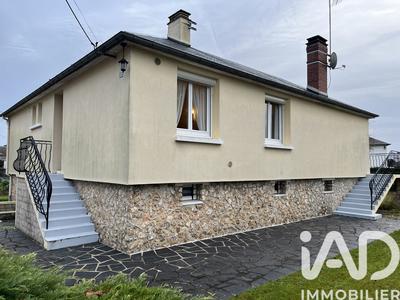 Maison - 90 m² - 5 pièces