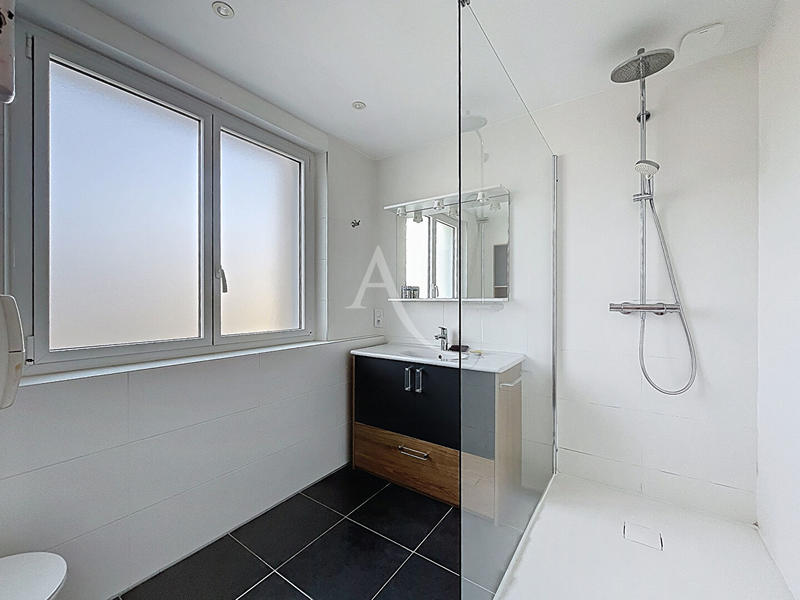 Maison - 171 m² - 6 pièces