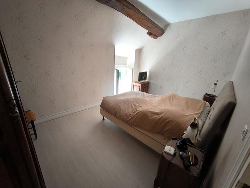 Maison - 225 m² - 7 pièces