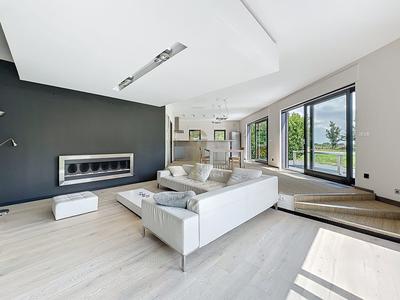 Maison - 231 m² - 6 pièces