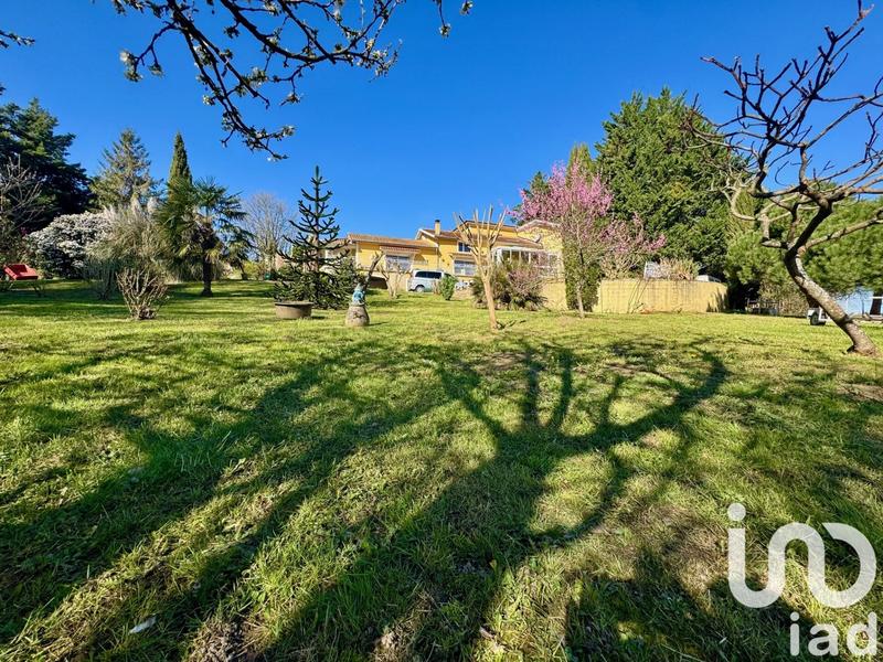 Maison - 345 m² - 10 pièces