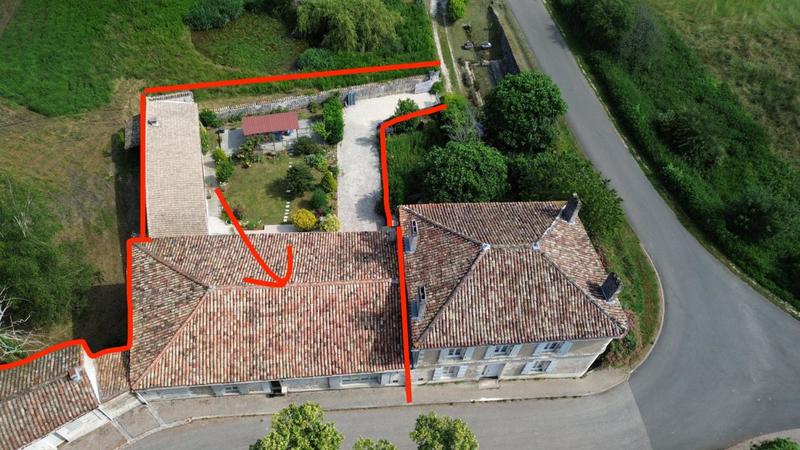 Maison - 300 m² - 7 pièces