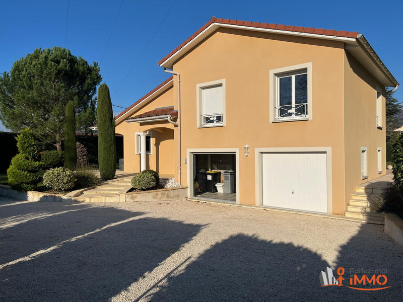Villa - 105 m² - 4 pièces