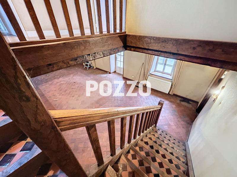 Maison - 176 m² - 9 pièces