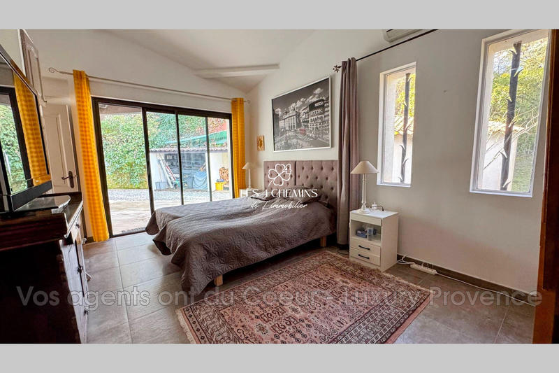 Maison - 194 m² - 5 pièces