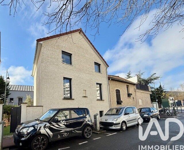 Maison - 123 m² - 6 pièces