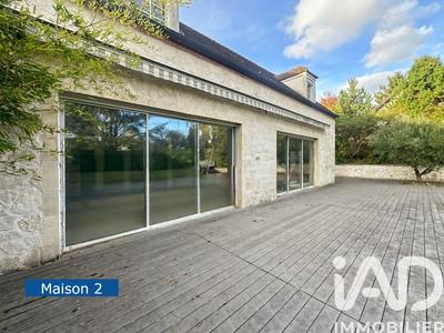 Maison - 278 m² - 9 pièces