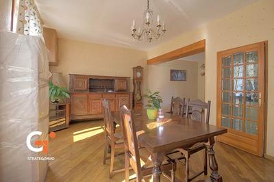 Maison - 144 m² - 8 pièces