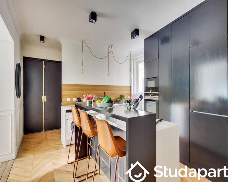 Chambre - 100 m² - 1 pièce