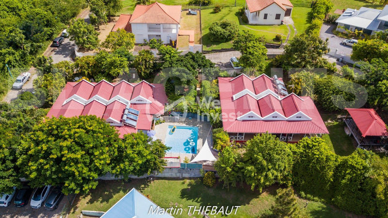 Maison - 270 m² - 13 pièces