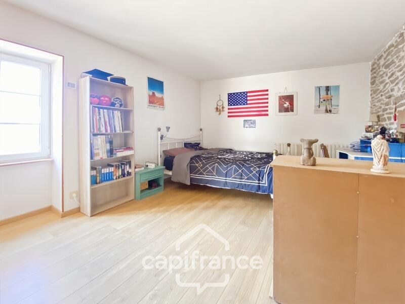 Maison - 262 m² - 8 pièces