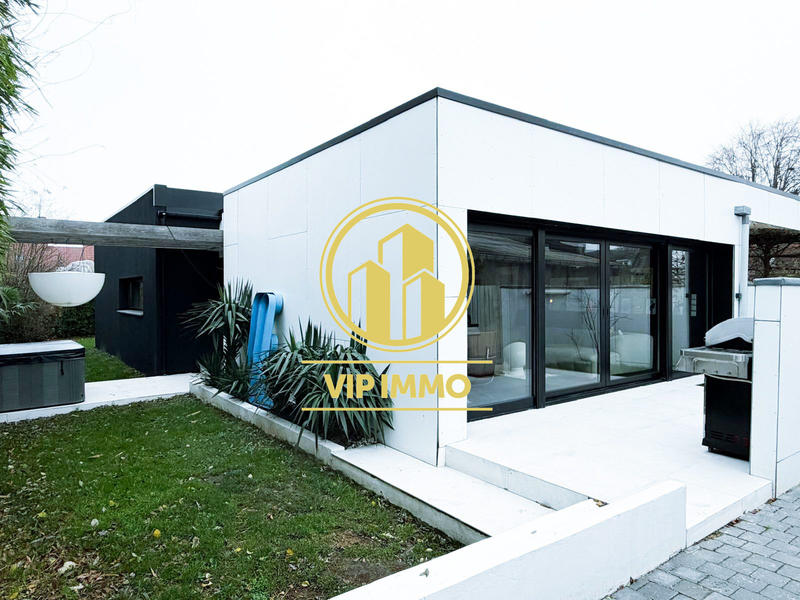 Maison - 137 m² - 6 pièces