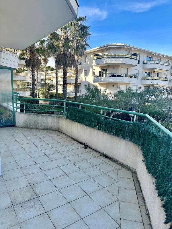 Appartement - 79 m² - 4 pièces