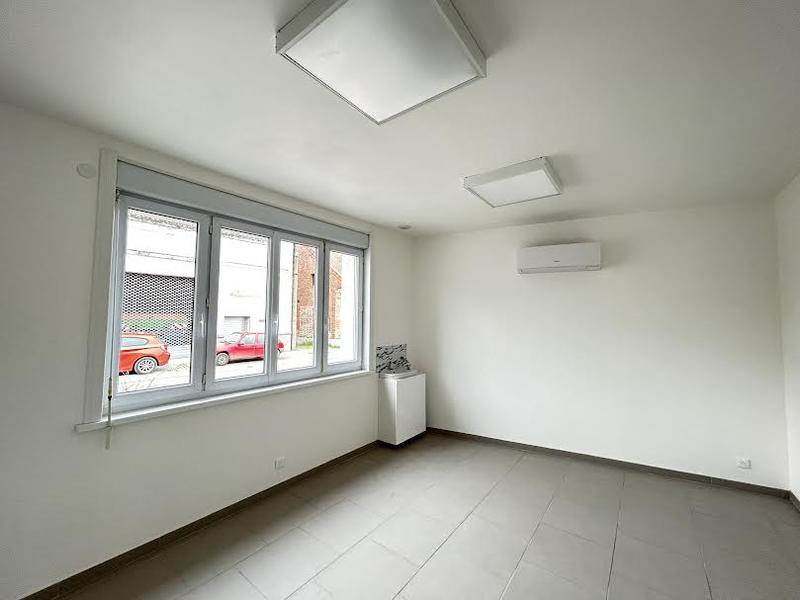 Local commercial - 61 m² - 4 pièces