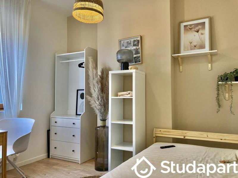 Chambre - 12 m² - 1 pièce