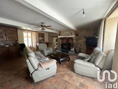 Maison - 220 m² - 5 pièces