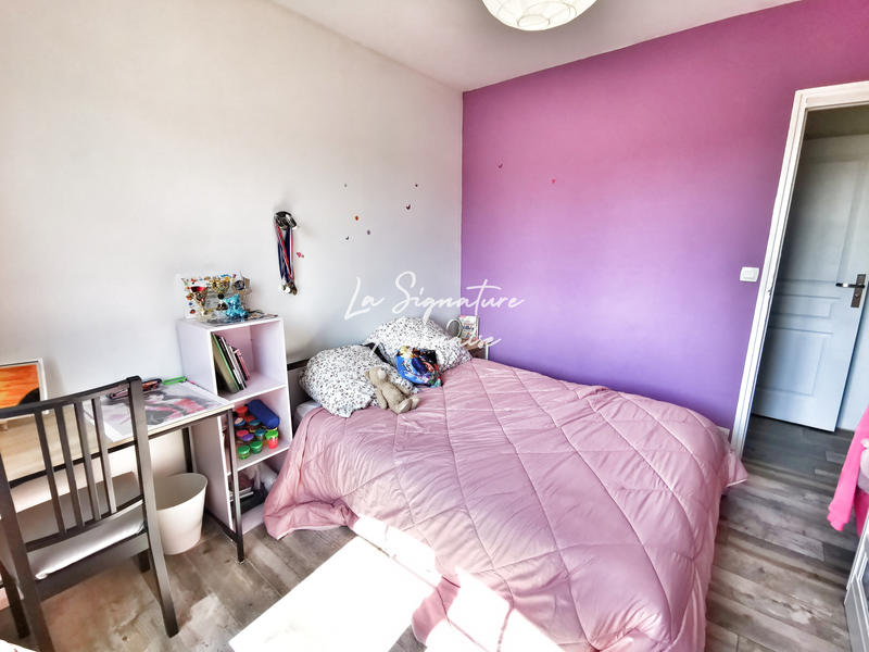 Maison - 223 m² - 9 pièces