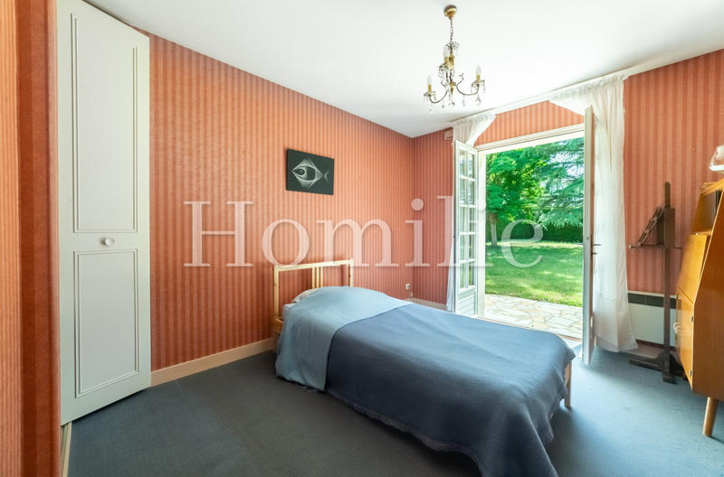 Maison - 199 m² - 9 pièces