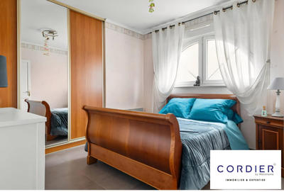 Maison - 181 m² - 8 pièces