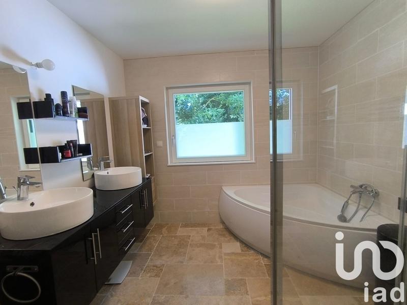 Maison de maîtres - 225 m² - 4 pièces