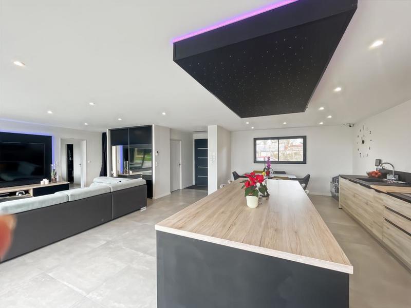 Maison - 187 m² - 5 pièces