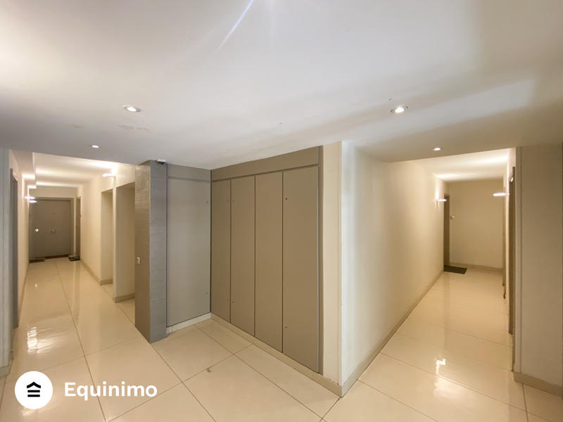 Appartement - 90 m² - 4 pièces