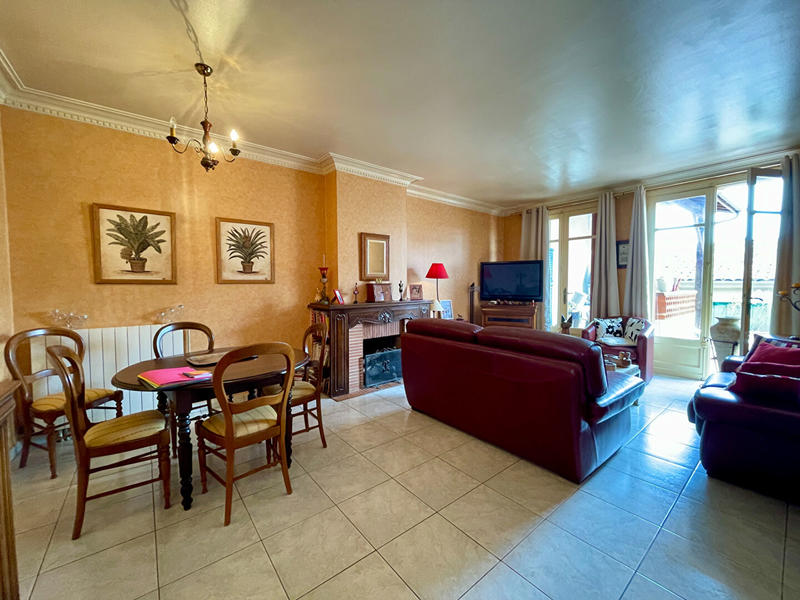 Maison - 185 m² - 6 pièces