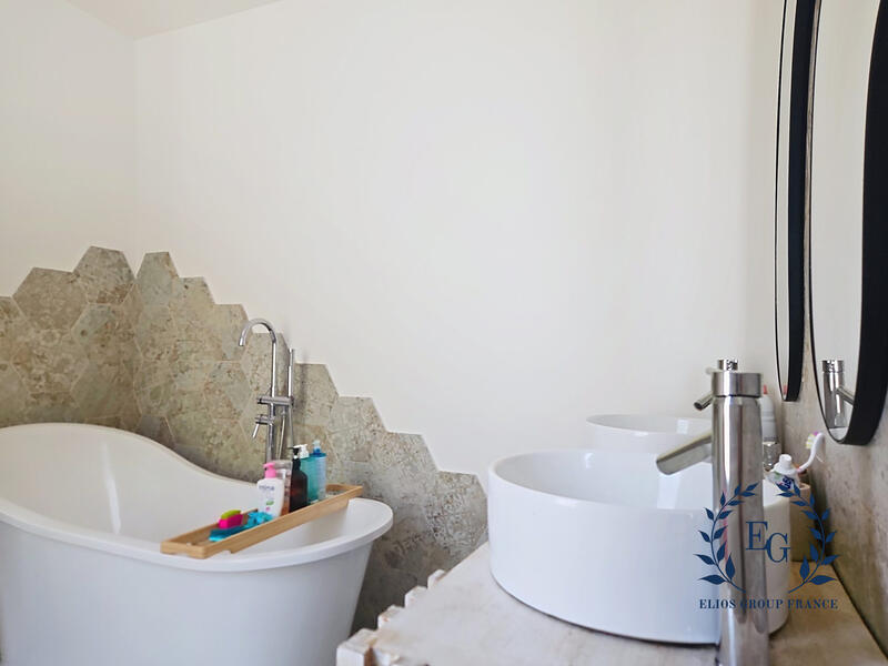 Maison - 152 m² - 6 pièces