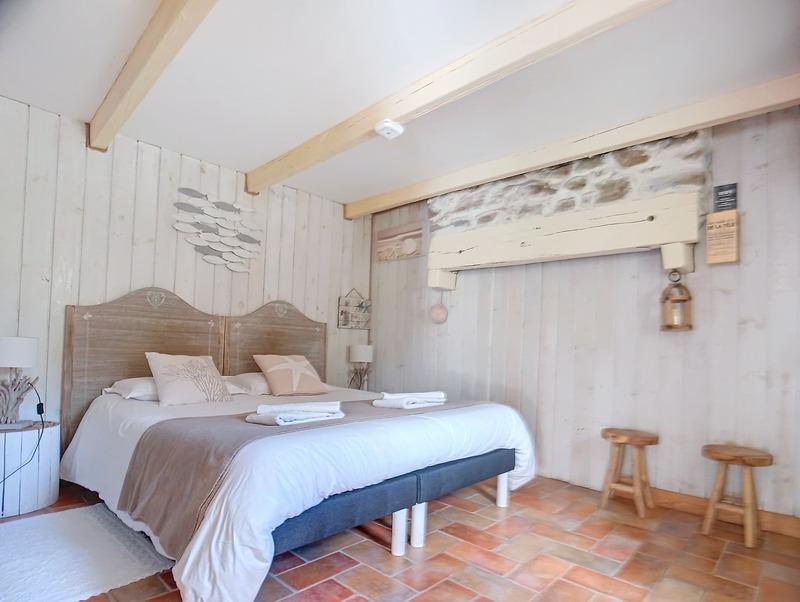 Longère - 261 m² - 17 pièces