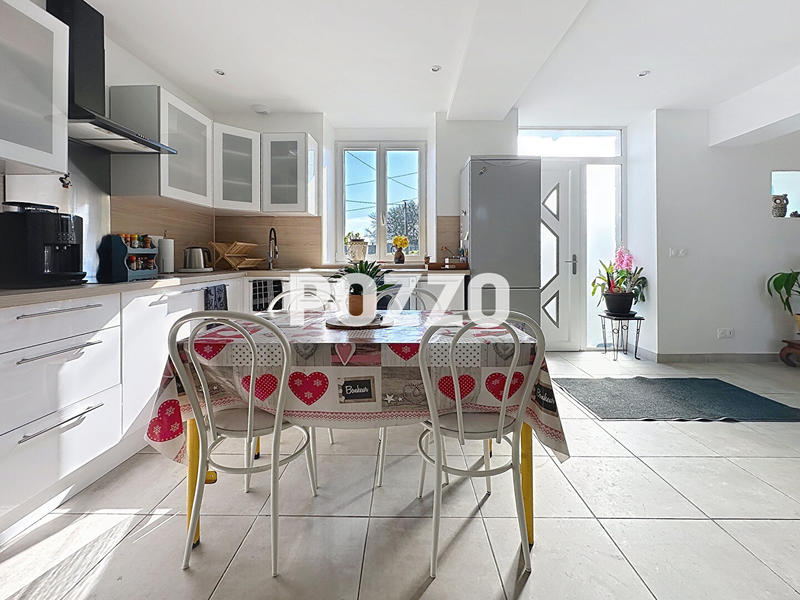 Maison - 153 m² - 7 pièces