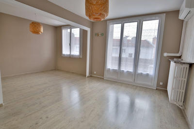 Appartement - 64 m² - 4 pièces
