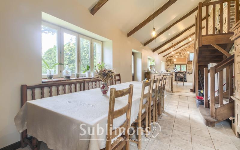 Maison - 199 m² - 7 pièces