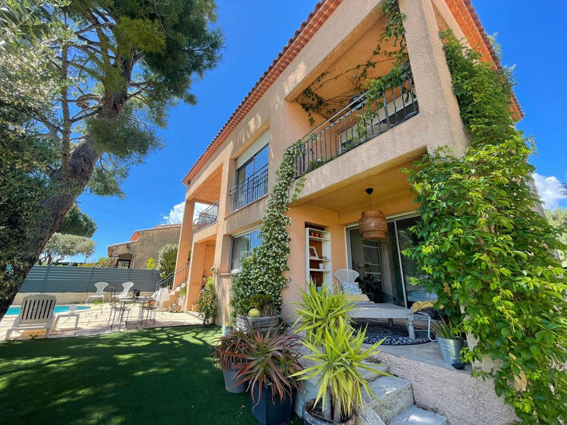 Maison - 146 m² - 6 pièces