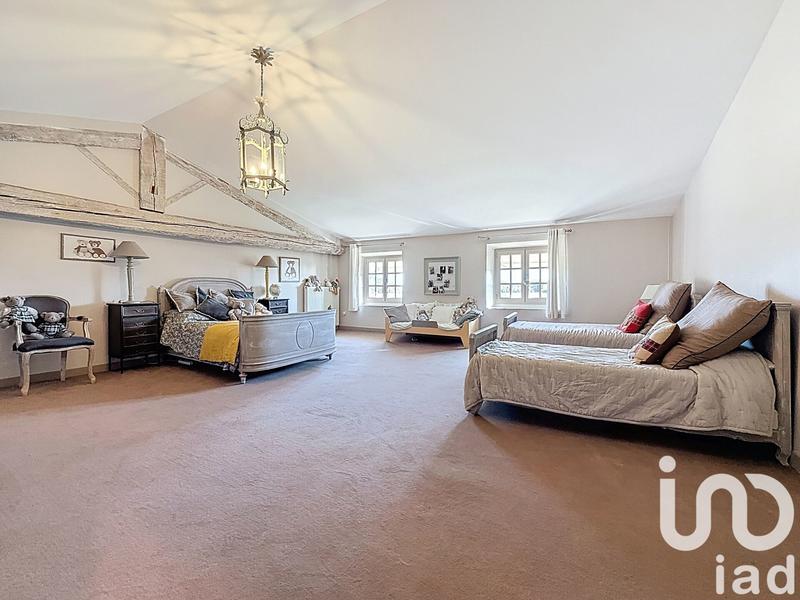 Maison - 350 m² - 12 pièces