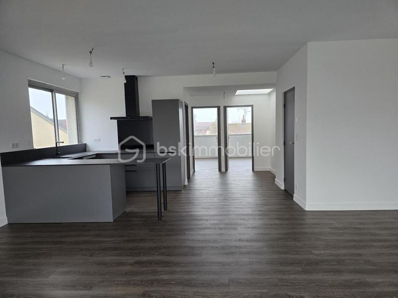 Immeuble - 270 m² - 10 pièces