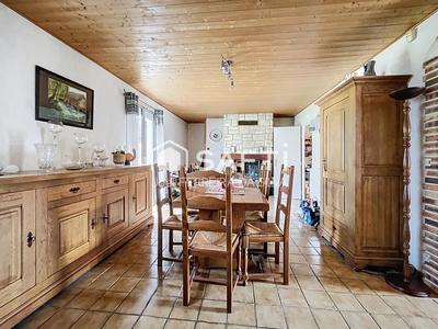 Maison - 167 m² - 10 pièces