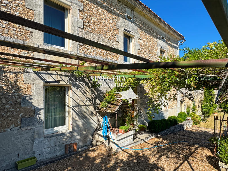 Maison ancienne - 260 m² - 9 pièces