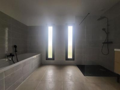 Maison - 120 m² - 4 pièces