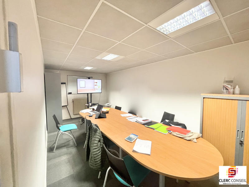 Local commercial - 151 m²