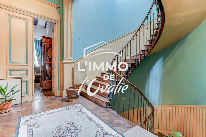 Château - 424 m² - 7 pièces