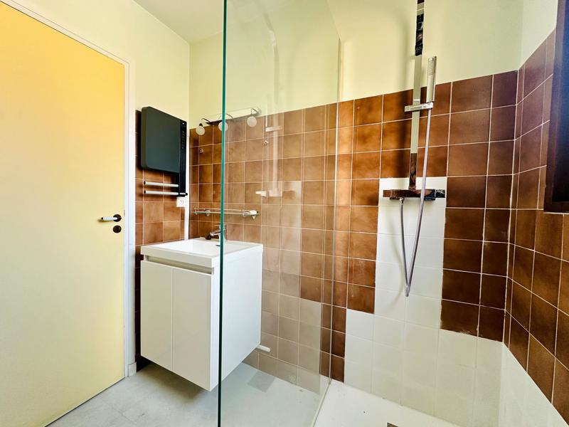 Local commercial - 500 m² - 18 pièces