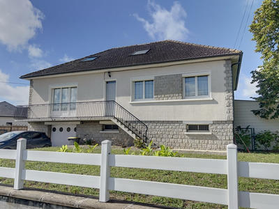 Maison - 140 m² - 7 pièces